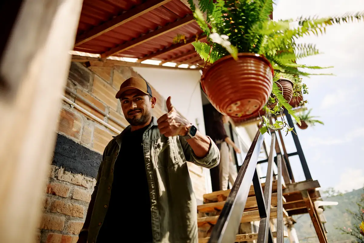 Productor de café en Finca Nogales, Huila (Colombia), origen del café Serenidad